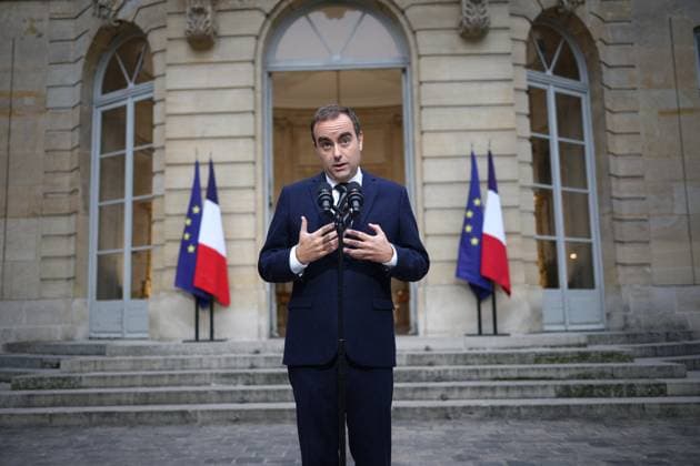 Prime Minister Sebastien Lecornu makes a statement at Matignon during his consultations for the composition of his government on October 3, 2025 Rphaël Lafargue Bestimage French Prime Minister Sebastien Lecornu pictured during a declaration at Hotel de Matignon in Paris, France on October 3 2025 Paris France  Copyright: xRaphaelxLafarguex xPoolx xBestimagexRaphaelxLafarguex xPoolx xBestimagex