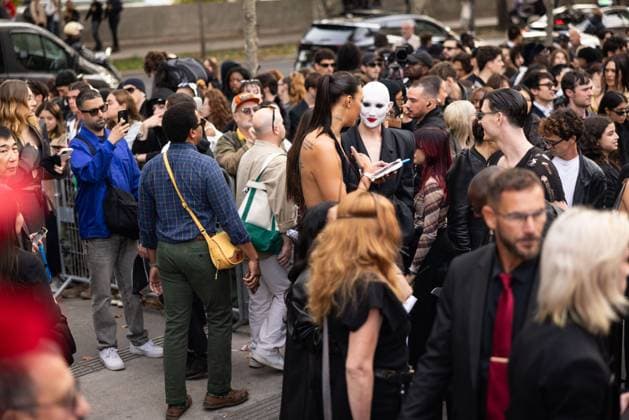 Guest at Rick Owens Women Ready to Wear Spring Summer 2026 Collection fashion show, during Paris Fashion Week on october 2nd 2025 Julien Sarkissian Bestimage Celebrities at Rick Owens Women Ready to Wear Spring Summer 2026 Collection fashion show, during Paris Fashion Week on october 2nd 2025 Paris France  Copyright: xJulienxSarkissianx xBestimagexJulienxSarkissianx xBestimagex