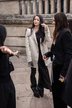 Guest at Rick Owens Women Ready to Wear Spring Summer 2026 Collection fashion show, during Paris Fashion Week on october 2nd 2025 Julien Sarkissian Bestimage Celebrities at Rick Owens Women Ready to Wear Spring Summer 2026 Collection fashion show, during Paris Fashion Week on october 2nd 2025 Paris France  Copyright: xJulienxSarkissianx xBestimagexJulienxSarkissianx xBestimagex