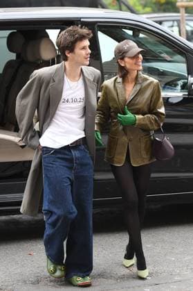 Cruz Beckham and his partner Jackie Apostel are back to their hotel during Fashion Week in Paris October 3, 2025 Cruz Beckham and his partner Jackie Apostel are coming back to their hotel in Paris, Cruz was wearing some bizarre frog shoes Paris France  Copyright: xAgence BestimagexAgence Bestimagex