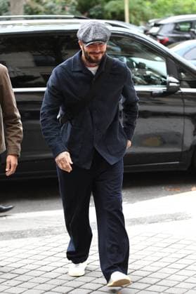 David Beckham returns to La Réserve Hotel during Paris Fashion Week on October 2, 2025 David Beckham returns to La Réserve Hotel during Paris Fashion Week on October 2, 2025 Paris France  Copyright: xAgence BestimagexAgence Bestimagex