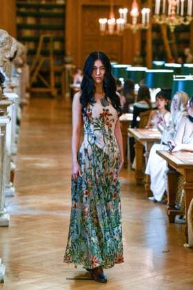PFW - Wild Rose & Sparrow A model poses on the runway during Wild Rose & Sparrow SS26 PFW Runway Show, Nuit Au Ballet as part of Paris Fashion Week on October 2, 2025 in Paris, France. Photo by Shootpix ABACAPRESS.COM Paris France  Copyright: xShootpix ABACAx