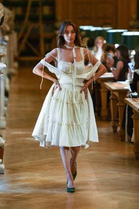 PFW - Wild Rose & Sparrow A model poses on the runway during Wild Rose & Sparrow SS26 PFW Runway Show, Nuit Au Ballet as part of Paris Fashion Week on October 2, 2025 in Paris, France. Photo by Shootpix ABACAPRESS.COM Paris France  Copyright: xShootpix ABACAx
