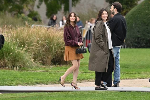 PFW Loewe Outside Arrivals Marie Colomb arriving at Loewe show during Paris Fashion Week in Paris, France on October 3, 2025. Photo by Julien Reynaud APS-Medias ABACAPRESS.COM Paris France  Copyright: xReynaudxJulien APS-Medias ABACAx