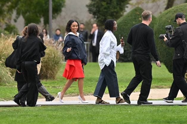 PFW Loewe Outside Arrivals Yara Shahidi arriving at Loewe show during Paris Fashion Week in Paris, France on October 3, 2025. Photo by Julien Reynaud APS-Medias ABACAPRESS.COM Paris France  Copyright: xReynaudxJulien APS-Medias ABACAx