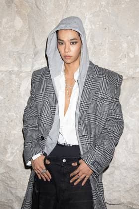 Tarzzan at the arrivals of the VETEMENTS Collection Femme Prêt à Porter Printemps Eté 2026 fashion show as part of Paris Fashion Week PFW , 22 Avenue des Champs Élysées in Paris, France, October 03, 2025 Jeremy Melloul Bestimage Arrivals VETEMENTS fashion show as part of Spring Summer 2026 Paris Fashion Week on October 03, 2025 in Paris, France Paris France  Copyright: xJeremyxMelloulx xBestimagexJeremyxMelloulx xBestimagex