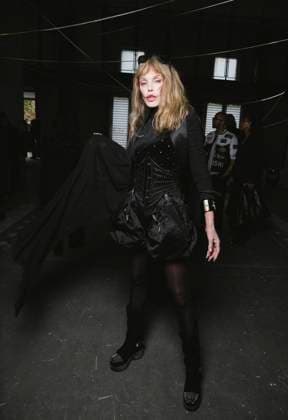 Arielle Dombasle at the Front Row of the VETEMENTS Womens Collection Prêt à Porter Printemps Eté 2026 fashion show as part of Paris Fashion Week PFW , 22 Avenue des Champs Élysées in Paris, France, October 03, 2025 Sam Delpech Bestimage Front Row VETEMENTS fashion show as part of Spring Summer 2026 Paris Fashion Week on October 03, 2025 in Paris, France Paris France  Copyright: xSamxDelpechx xBestimagexSamxDelpechx xBestimagex