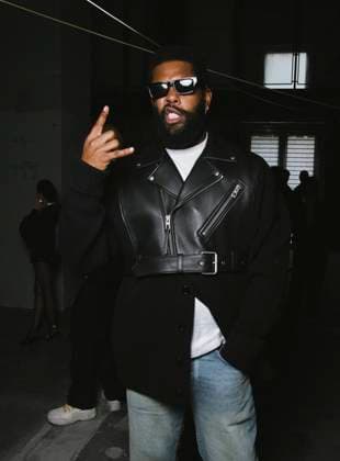 Guest on the Front Row of the VETEMENTS Collection Femme Prêt à Porter Printemps Eté 2026 show at Paris Fashion Week PFW , 22 Avenue des Champs Élysées in Paris, France, October 03, 2025 Sam Delpech Bestimage Front Row VETEMENTS fashion show as part of Spring Summer 2026 Paris Fashion Week on October 03, 2025 in Paris, France Paris France  Copyright: xSamxDelpechx xBestimagexSamxDelpechx xBestimagex