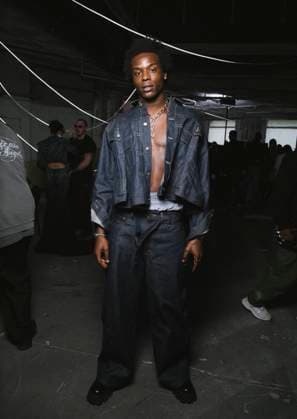 Jolagreen23 au Front Row du défilé VETEMENTS Collection Femme Prêt à Porter Printemps Eté 2026 lors de la Fashion Week de Paris PFW , au 22 Avenue des Champs Élysées à Paris, France, le 3 octobre 2025 Sam Delpech Bestimage Front Row VETEMENTS fashion show as part of Spring Summer 2026 Paris Fashion Week on October 03, 2025 in Paris, France Paris France  Copyright: xSamxDelpechx xBestimagexSamxDelpechx xBestimagex
