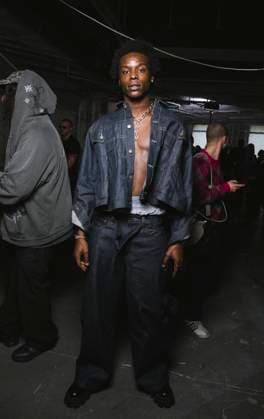 Jolagreen23 au Front Row du défilé VETEMENTS Collection Femme Prêt à Porter Printemps Eté 2026 lors de la Fashion Week de Paris PFW , au 22 Avenue des Champs Élysées à Paris, France, le 3 octobre 2025 Sam Delpech Bestimage Front Row VETEMENTS fashion show as part of Spring Summer 2026 Paris Fashion Week on October 03, 2025 in Paris, France Paris France  Copyright: xSamxDelpechx xBestimagexSamxDelpechx xBestimagex