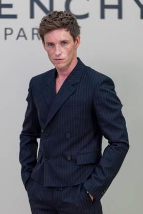 Eddie Redmayne at the photocall of the Givenchy Collection Femme Prêt à Porter Printemps Eté 2026 fashion show as part of Paris Fashion Week PFW , at the Hôtel National des Invalides, in Paris, France, October 03, 2025 Olivier Borde Bestimage Photocall Givenchy fashion show as part of Spring Summer 2026 Paris Fashion Week on October 03, 2025 in Paris, France Paris France  Copyright: xOLIVIERxBORDEx xBESTIMAGExOLIVIERxBORDEx xBESTIMAGEx