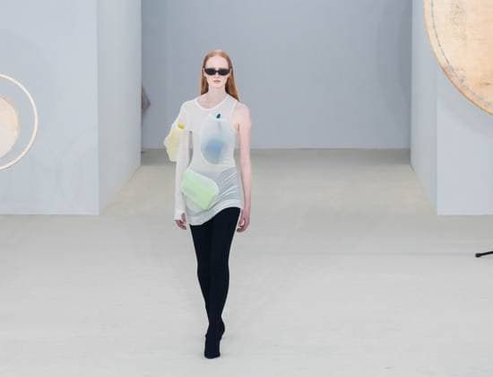PARIS FASHION WEEK WOMENSWEAR SPRINT SUMMER 26 ISSEY MIYAKE sylvie lefort photography MAXPPP 03 10 2025 @sylvie Lefort Photography MAXPPP 3 10 25 Models present creations from the SPRINT SUMMER 2025 2026 Womenswear collection by ISSEY MIYAKE during the Paris Fashion Week, in Paris, France 3rd October 2025 The presentation of the Womens collections from september 29th to october 7th 25  Copyright: xMAXPPPxsylviexlefortxphotographyx LFR202510030156 LFR202510030156