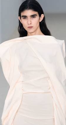 PARIS FASHION WEEK WOMENSWEAR SPRINT SUMMER 26 ISSEY MIYAKE sylvie lefort photography MAXPPP 03 10 2025 @sylvie Lefort Photography MAXPPP 3 10 25 Models present creations from the SPRINT SUMMER 2025 2026 Womenswear collection by ISSEY MIYAKE during the Paris Fashion Week, in Paris, France 3rd October 2025 The presentation of the Womens collections from september 29th to october 7th 25  Copyright: xMAXPPPxsylviexlefortxphotographyx LFR202510030166 LFR202510030166