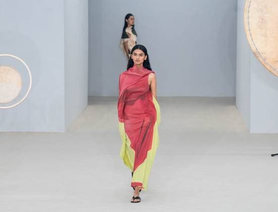 PARIS FASHION WEEK WOMENSWEAR SPRINT SUMMER 26 ISSEY MIYAKE sylvie lefort photography MAXPPP 03 10 2025 @sylvie Lefort Photography MAXPPP 3 10 25 Models present creations from the SPRINT SUMMER 2025 2026 Womenswear collection by ISSEY MIYAKE during the Paris Fashion Week, in Paris, France 3rd October 2025 The presentation of the Womens collections from september 29th to october 7th 25  Copyright: xMAXPPPxsylviexlefortxphotographyx LFR202510030170 LFR202510030170