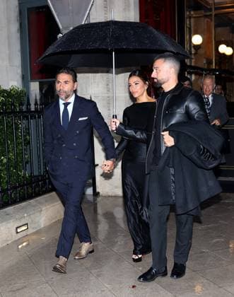 Eva Longoria and her husband Jose Baston in Paris Eva Longoria and her husband JosÃ Baston in Paris during the Fashion week . France , Paris on october 3 , 2025  Copyright: xDFYx