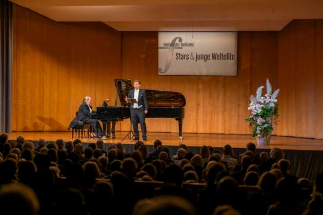 30.09.2025, Internationales Klassikfestival: Festival der Nationen 2025, im Kurhaus Bad Wörishofen (Unterallgäu), Sonderkonzert mit Startenor Jonas Kaufmann. Liederabend mit seinem Klavierpartner Helmut Deutsch. 30.09.2025, Klassikfestival Bad Wörishofen 30.09.2025, Klassikfestival Bad Wörishofen