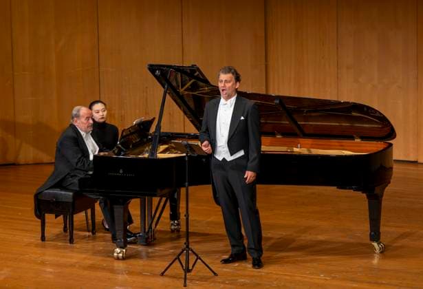 30.09.2025, Internationales Klassikfestival: Festival der Nationen 2025, im Kurhaus Bad Wörishofen (Unterallgäu), Sonderkonzert mit Startenor Jonas Kaufmann. Liederabend mit seinem Klavierpartner Helmut Deutsch. 30.09.2025, Klassikfestival Bad Wörishofen 30.09.2025, Klassikfestival Bad Wörishofen