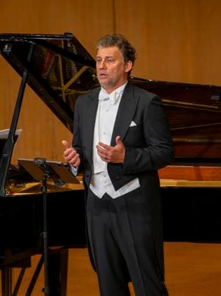 30.09.2025, Internationales Klassikfestival: Festival der Nationen 2025, im Kurhaus Bad Wörishofen (Unterallgäu), Sonderkonzert mit Startenor Jonas Kaufmann. Liederabend mit seinem Klavierpartner Helmut Deutsch. 30.09.2025, Klassikfestival Bad Wörishofen 30.09.2025, Klassikfestival Bad Wörishofen