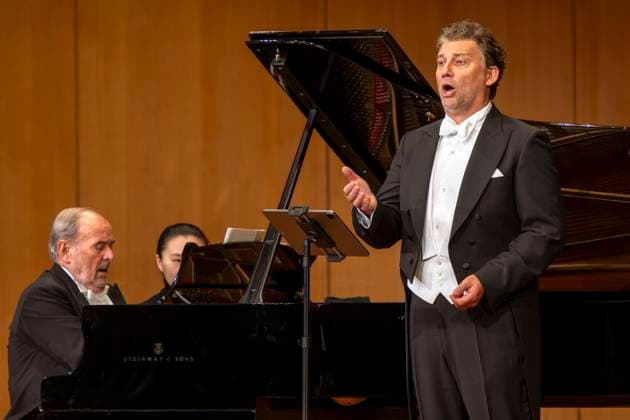 30.09.2025, Internationales Klassikfestival: Festival der Nationen 2025, im Kurhaus Bad Wörishofen (Unterallgäu), Sonderkonzert mit Startenor Jonas Kaufmann. Liederabend mit seinem Klavierpartner Helmut Deutsch. 30.09.2025, Klassikfestival Bad Wörishofen 30.09.2025, Klassikfestival Bad Wörishofen