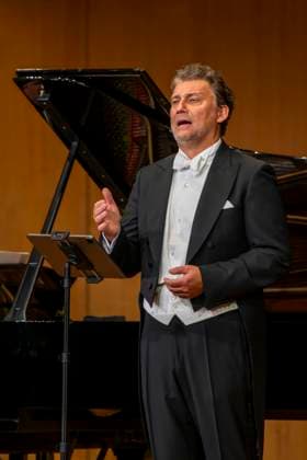 30.09.2025, Internationales Klassikfestival: Festival der Nationen 2025, im Kurhaus Bad Wörishofen (Unterallgäu), Sonderkonzert mit Startenor Jonas Kaufmann. Liederabend mit seinem Klavierpartner Helmut Deutsch. 30.09.2025, Klassikfestival Bad Wörishofen 30.09.2025, Klassikfestival Bad Wörishofen