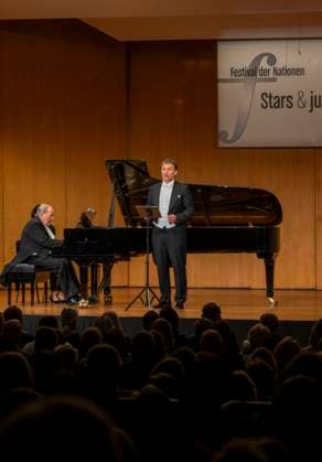 30.09.2025, Internationales Klassikfestival: Festival der Nationen 2025, im Kurhaus Bad Wörishofen (Unterallgäu), Sonderkonzert mit Startenor Jonas Kaufmann. Liederabend mit seinem Klavierpartner Helmut Deutsch. 30.09.2025, Klassikfestival Bad Wörishofen 30.09.2025, Klassikfestival Bad Wörishofen