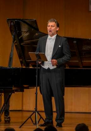30.09.2025, Internationales Klassikfestival: Festival der Nationen 2025, im Kurhaus Bad Wörishofen (Unterallgäu), Sonderkonzert mit Startenor Jonas Kaufmann. Liederabend mit seinem Klavierpartner Helmut Deutsch. 30.09.2025, Klassikfestival Bad Wörishofen 30.09.2025, Klassikfestival Bad Wörishofen