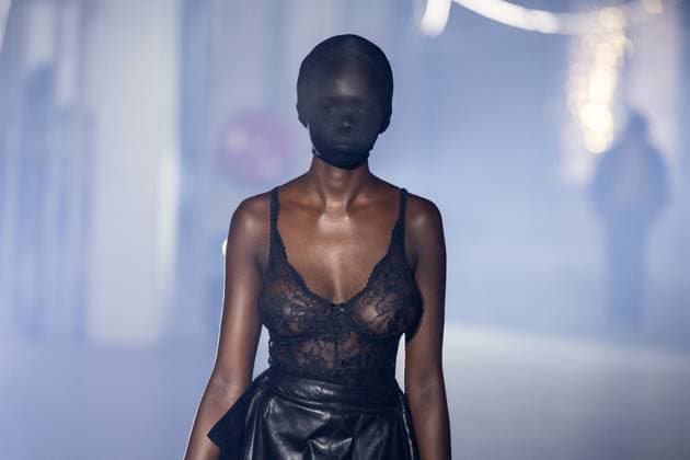 Vetements Womenswear Runway - PFW A mannequin model walks during the Vetements Womenswear Spring Summer 2026 show as part of Paris Fashion Week (PFW) on October 3, 2025 in Paris, France. Photo by Alexis Jumeau ABACAPRESS.COM Paris France  Copyright: xJumeauxAlexis ABACAx
