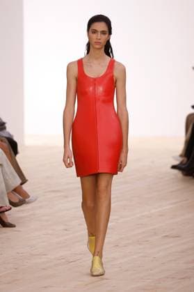 (251004) -- PARIS, Oct. 4, 2025 -- A model presents creations from the ready-to-wear Spring Summer 2026 collections by Loewe during the Paris Fashion Week, in Paris, France, on Oct. 3, 2025. ( Handout via Xinhua) FRANCE-PARIS-FASHION WEEK-LOEWE MeetEurope 