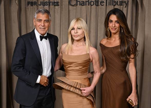 Celebrities attend the Clooney Foundation for Justice s The Albies at the Natural History Museum in London, England Featuring: Amal Clooney, Donatella Versace, George Clooney Where: London, United Kingdom When: 03 Oct 2025 Credit: Cover Images EDITORIAL USE ONLY. NOT FOR USE BY NEWSPAPERS BASED IN THE UK. Copyright: xx coverimg55148980