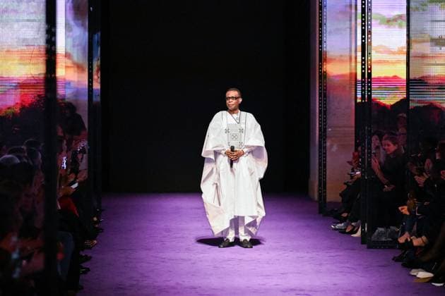 PFW Messika Runway Youssou N’Dour performing on the runway during the Messika Womenswear Spring Summer 2026 show as part of Paris Fashion Week in Paris, France on October 03, 2025. Photo by Aurore Marechal ABACAPRESS.COM Paris France  Copyright: xMarechalxAurore ABACAx