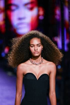 PFW Messika Runway A model walks the runway during the Messika Womenswear Spring Summer 2026 show as part of Paris Fashion Week in Paris, France on October 03, 2025. Photo by Aurore Marechal ABACAPRESS.COM Paris France  Copyright: xMarechalxAurore ABACAx