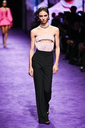 PFW Messika Runway A model walks the runway during the Messika Womenswear Spring Summer 2026 show as part of Paris Fashion Week in Paris, France on October 03, 2025. Photo by Aurore Marechal ABACAPRESS.COM Paris France  Copyright: xMarechalxAurore ABACAx