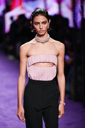 PFW Messika Runway A model walks the runway during the Messika Womenswear Spring Summer 2026 show as part of Paris Fashion Week in Paris, France on October 03, 2025. Photo by Aurore Marechal ABACAPRESS.COM Paris France  Copyright: xMarechalxAurore ABACAx