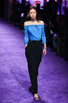 PFW Messika Runway A model walks the runway during the Messika Womenswear Spring Summer 2026 show as part of Paris Fashion Week in Paris, France on October 03, 2025. Photo by Aurore Marechal ABACAPRESS.COM Paris France  Copyright: xMarechalxAurore ABACAx
