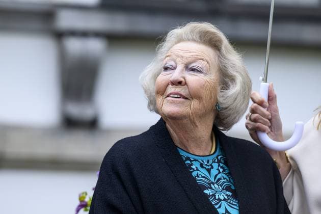 Soestdijk, The Netherlands, 2025-10-04 15:48:28 SOESTDIJK, October 4, 2025, Soestdijk Palace. Princess Beatrix of the Netherlands is present on the grounds of Soestdijk Palace at the sixth edition of the Princess Beatrix Muscle Fund s Orange Trail. PHOTO: NLBeeld Patrick van Emst Credit: NL Beeld Patrick van Emst  Copyright: xx x