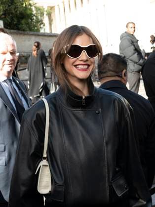Barbara Palvin at Elie Saab Collection Prêt à Porter Printemps Été 2026 fashion show during Paris Fashion Week PFW , October 4, 2026 ? Sam Delpech Bestimage Barbara Palvin at Elie Saab Fashion Show Ready to Wear Collection Spring Summer 2026 during Paris Fashion Week on 4, October, 2026 at Arrivals Elie Saab Fashion Show Ready to Wear Collection Spring Summer 2026 during Paris Fashion Week PFW , at Palais de Tokyo, Paris, France, on October 4, 2025 Sam Delpech Bestimage Arrivals Elie Saab Fashion Show Ready to Wear Collection Spring Summer 2026 during Paris Fashion Week, on 4, October, 2026 Paris France Copyright: xSamxDelpechx xBestimagexSamxDelpechx xBestimagex