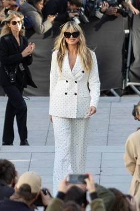 PFW - Elie Saab Womenswear Spring-Summer - Arrivals NB Heidi Klum arriving at the Elie Saab Womenswear Spring-Summer 2026 show as part of Paris Fashion Week on October 04, 2025 in Paris, France. Photo by Nasser Berzane ABACAPRESS.COM Paris France  Copyright: xBerzanexNasser ABACAx