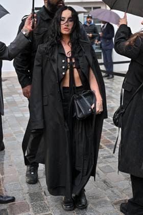 PFW Ann Demeulemeester Outside Arrivals Demi Lovato arriving at Ann Demeulemeester show during Paris Fashion Week in Paris, France on October 4, 2025. Photo by Julien Reynaud APS-Medias ABACAPRESS.COM Paris France  Copyright: xReynaudxJulien APS-Medias ABACAx