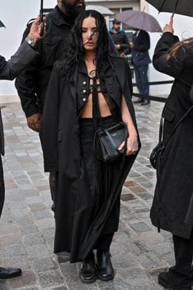 PFW Ann Demeulemeester Outside Arrivals Demi Lovato arriving at Ann Demeulemeester show during Paris Fashion Week in Paris, France on October 4, 2025. Photo by Julien Reynaud APS-Medias ABACAPRESS.COM Paris France  Copyright: xReynaudxJulien APS-Medias ABACAx