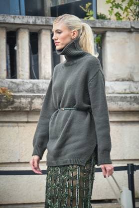 Paris Fashion Week spring summer 206 Elie Saab show Devon Windsor 449310 2025 10 04 Ethiopia  Copyright: xBarbaraxNeymanx xStarfacex STAR_449310_069