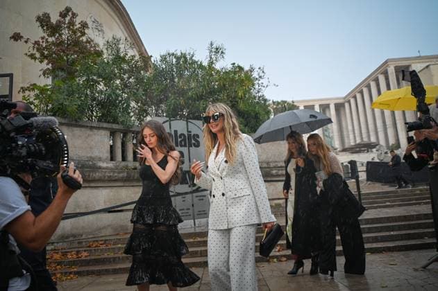 Paris Fashion Week spring summer 206 Elie Saab show Leni Klum and Heidi Klum 449310 2025 10 04 Ethiopia  Copyright: xBarbaraxNeymanx xStarfacex STAR_449310_084