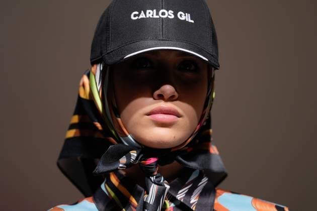 LISBOA FASHION WEEK A model walks the runway during Carlos Gil fashion show at Lisboa Fashion Week, ModaLisboa Base, in Lisbon, Portugal. 04.10.2025 Lisboa Patio da Gale Lisboa Portugal Copyright: xBrunoxdexCarvalhox
