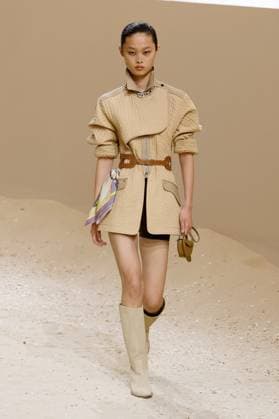 (251005) -- PARIS , Oct. 5, 2025 -- A model presents creations from the ready-to-wear Spring Summer 2026 collections by Hermes during the Paris Fashion Week, in Paris, France, on Oct. 4, 2025. ( Handout via Xinhua) FRANCE-PARIS-FASHION WEEK-HERMES MeetEurope 