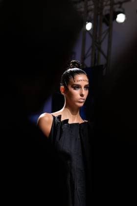 October 4, 2025, Lisbon, Portugal: A model walks the runway during Kolovrat fashion show at ModaLisboa Base, Lisbon Fashion Week in Lisboa. Lisbon Portugal - ZUMAs197 20251004_aaa_s197_548 Copyright: xBrunoxdexCarvalhox