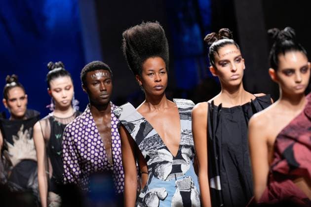 October 4, 2025, Lisbon, Portugal: Models walk the runway during Kolovrat fashion show at ModaLisboa Base, Lisbon Fashion Week in Lisboa. Lisbon Portugal - ZUMAs197 20251004_aaa_s197_546 Copyright: xBrunoxdexCarvalhox
