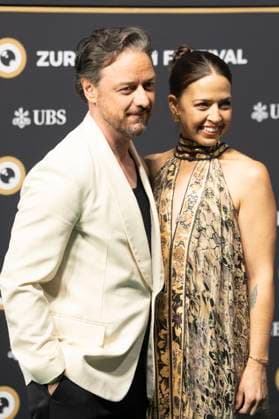 James McAvoy mit Eehfrau Lisa Liberati bei der Premiere des Kinofilms California Schemin auf dem 21. Zurich Film Festival 2025 im Opernhaus. Zürich, 04.10.2025