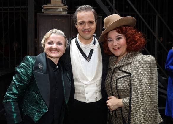 Die Fledermaus Premiere - Theater an der Wien Wien, Theater an der Wien, 04. 10. 2025 Jana KURUCOVA, Hulkar SABIROVA, Leon KOSAVIC