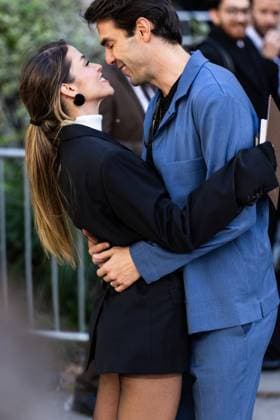 Kaka et sa femme Carol Dias quittent le défilé Hermès Collection Femme Prêt à Porter Printemps Eté 2026 lors de la Fashion Week de Paris PFW le 4 octobre 2025 Julien Sarkissian Bestimage Kaka and his wife Carol Dias leave the Hermès Womens Ready to Wear Spring Summer 2026 collection show during Paris Fashion Week PFW on October 4, 2025 Paris France  Copyright: xJulienxSarkissianx xBestimagexJulienxSarkissianx xBestimagex