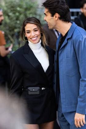 Kaka et sa femme Carol Dias quittent le défilé Hermès Collection Femme Prêt à Porter Printemps Eté 2026 lors de la Fashion Week de Paris PFW le 4 octobre 2025 Julien Sarkissian Bestimage Kaka and his wife Carol Dias leave the Hermès Womens Ready to Wear Spring Summer 2026 collection show during Paris Fashion Week PFW on October 4, 2025 Paris France  Copyright: xJulienxSarkissianx xBestimagexJulienxSarkissianx xBestimagex
