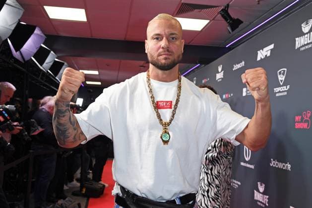 Eric Sindermann - THE ULTIMATE HYPE in der Rudolf-Weber-Arena in Oberhausen am 04.10.2025